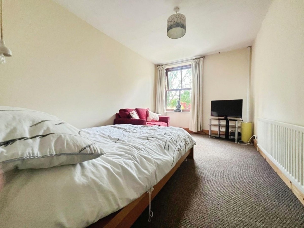 Tunnicliffes New Row, Leigh, WN7 4TW
