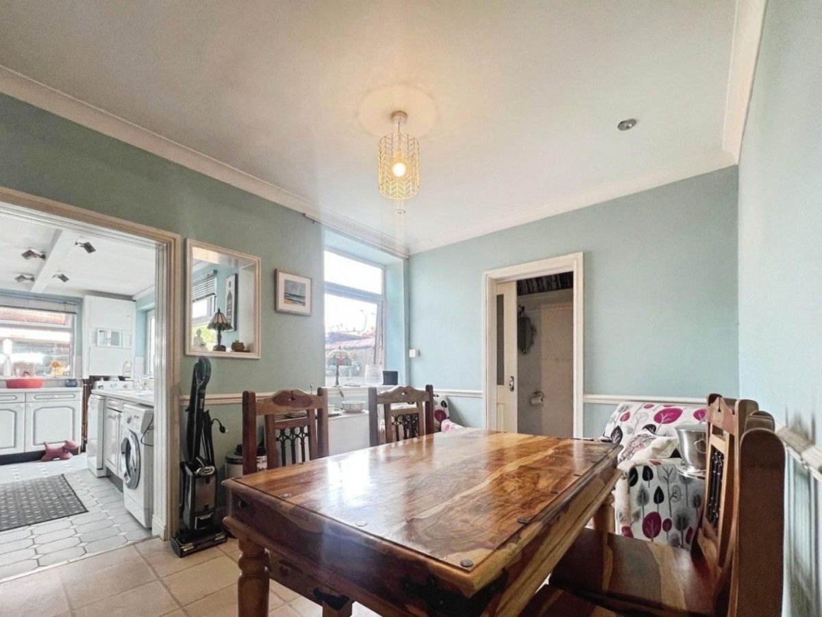 Tunnicliffes New Row, Leigh, WN7 4TW