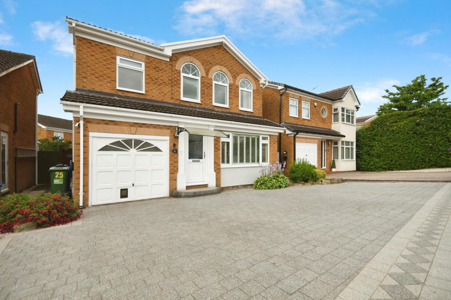 Holme Park Avenue, Upper Newbold, Chesterfield, S41 8XB