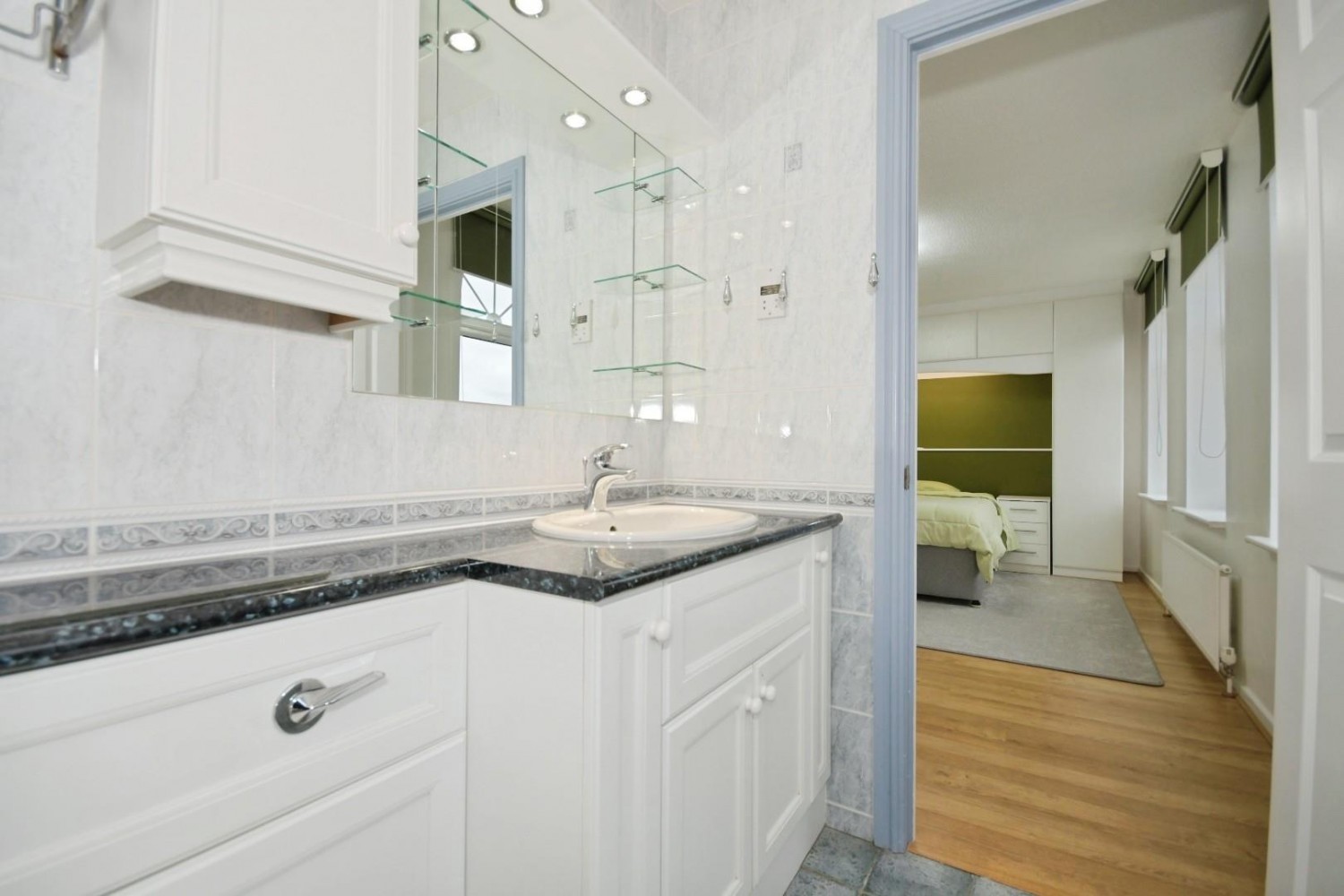 Holme Park Avenue, Upper Newbold, Chesterfield, S41 8XB