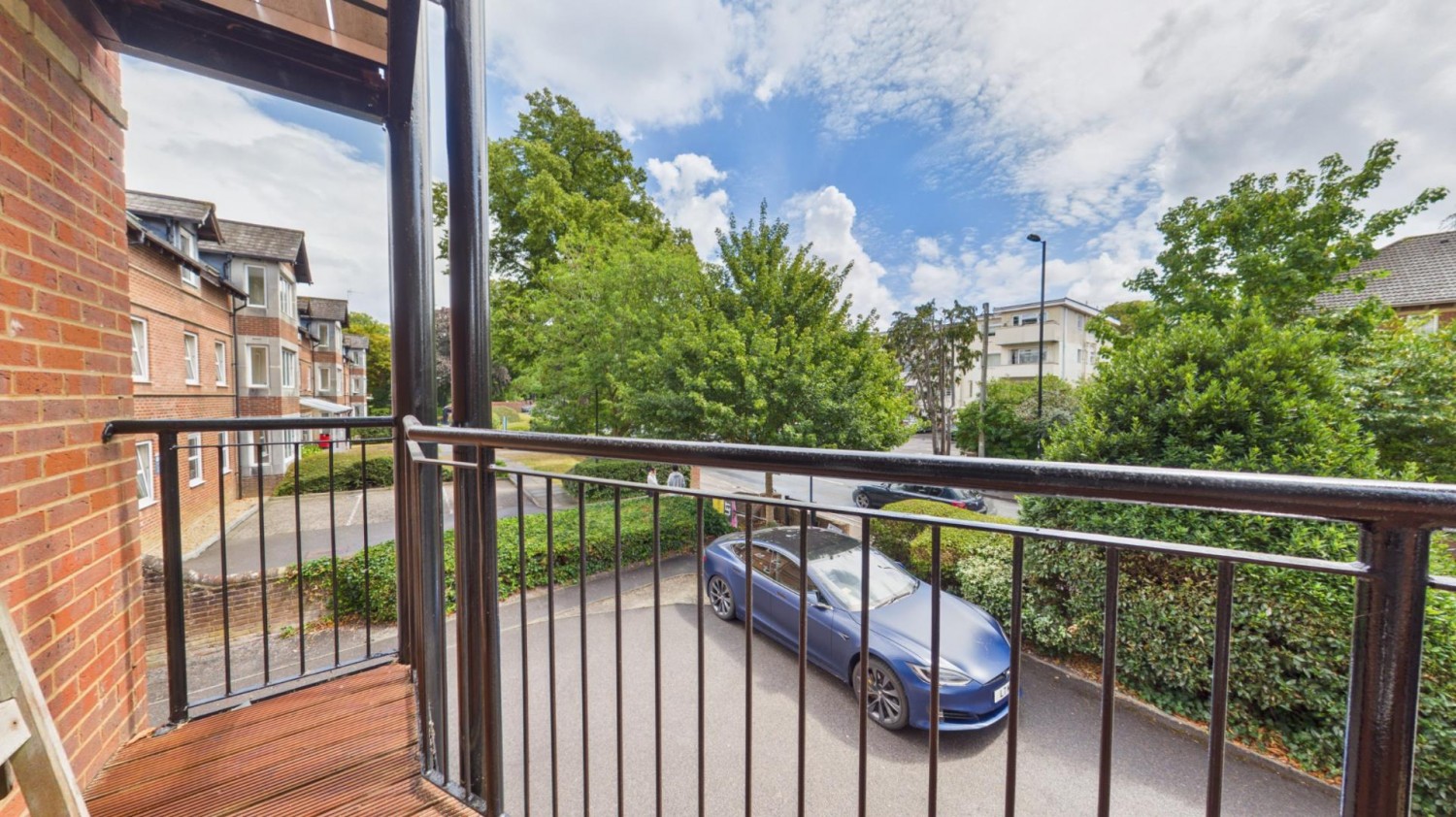 Banister Gate, Archers Road