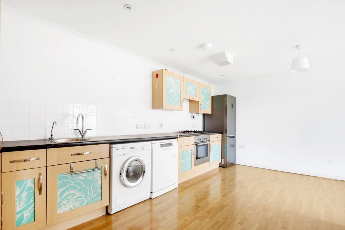 Lewis Gardens, London, N16