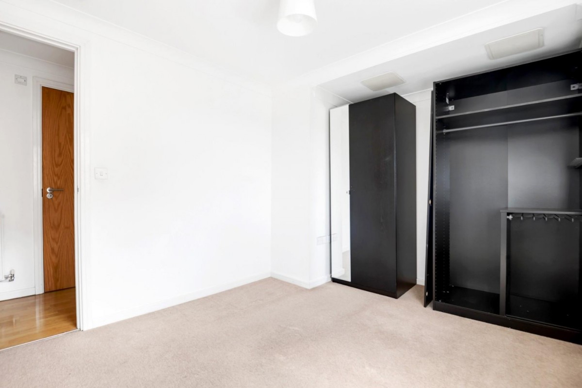 Lewis Gardens, London, N16