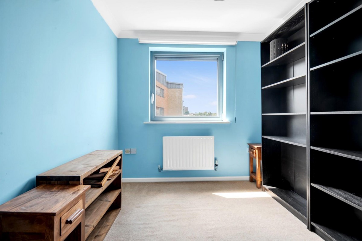 Lewis Gardens, London, N16