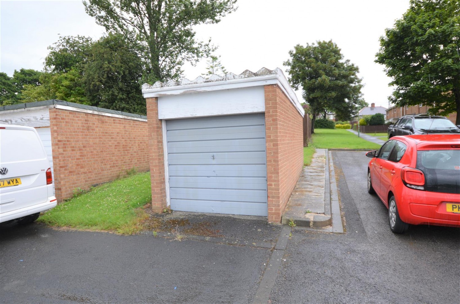 Thistleflat Road, Crook