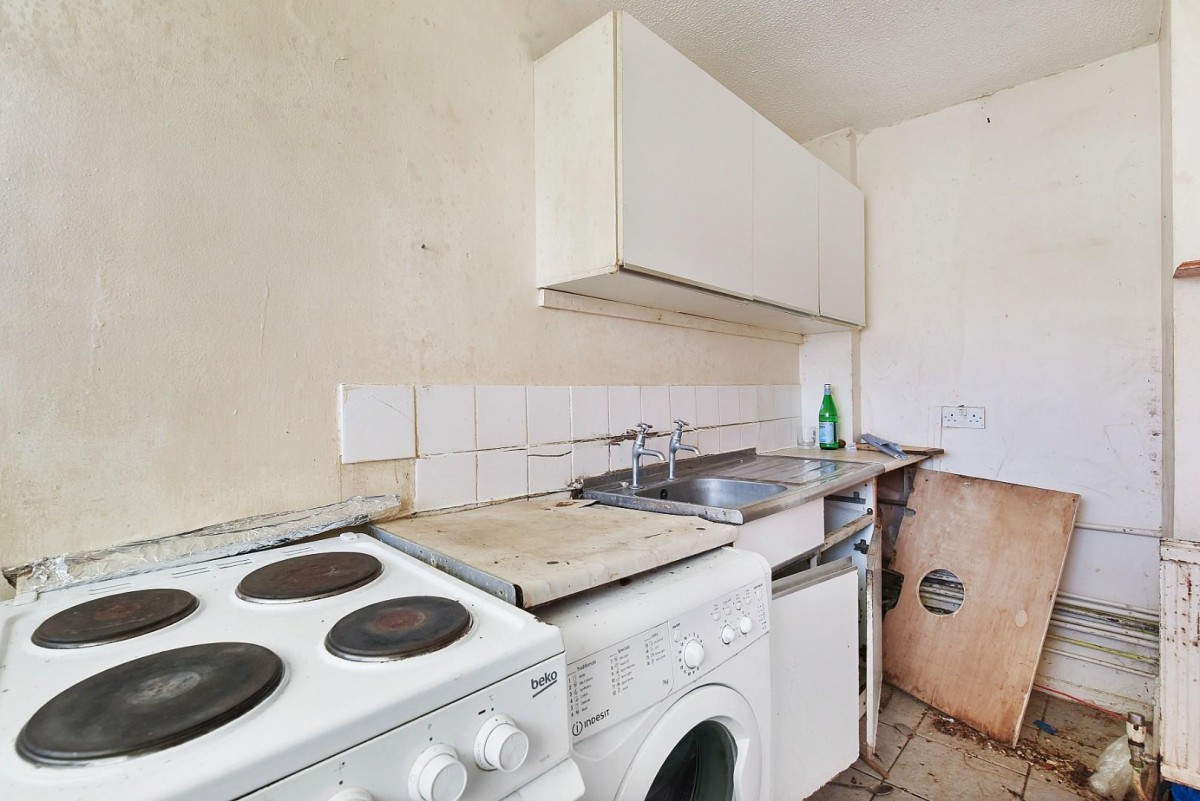 Rothbury Walk, London, N17