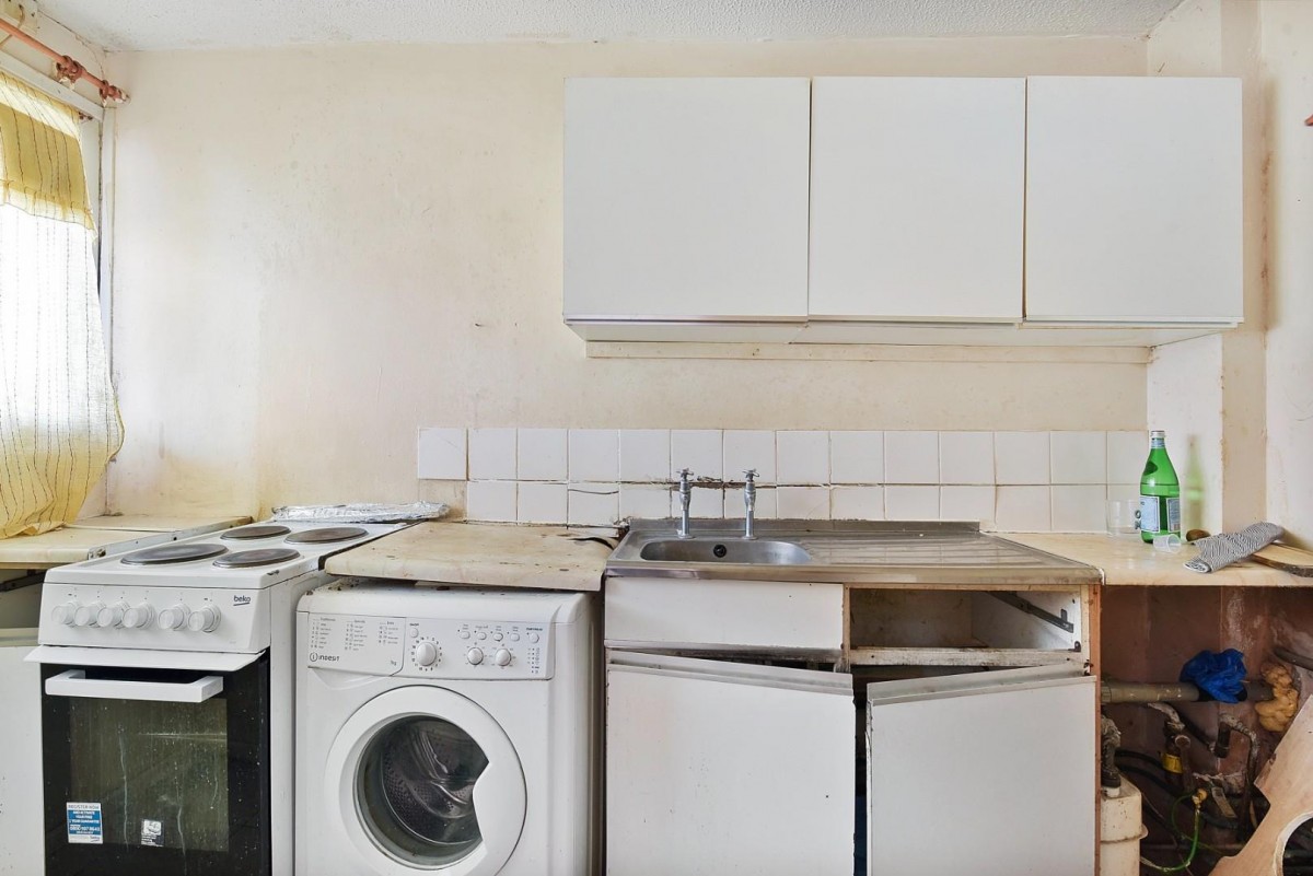 Rothbury Walk, London, N17