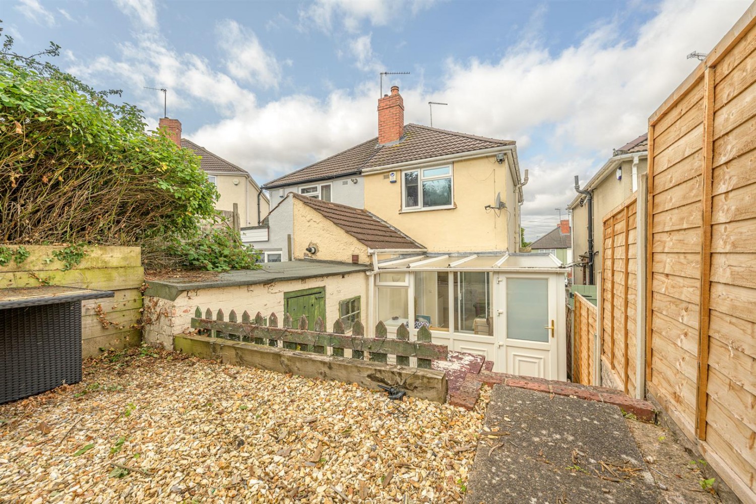 Lyndhurst Drive, Stourbridge, DY8 5YQ