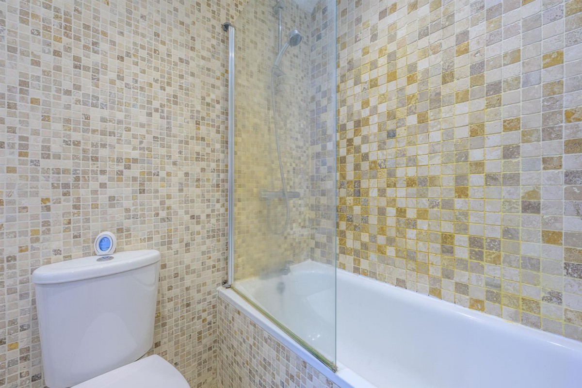 Lyndhurst Drive, Stourbridge, DY8 5YQ