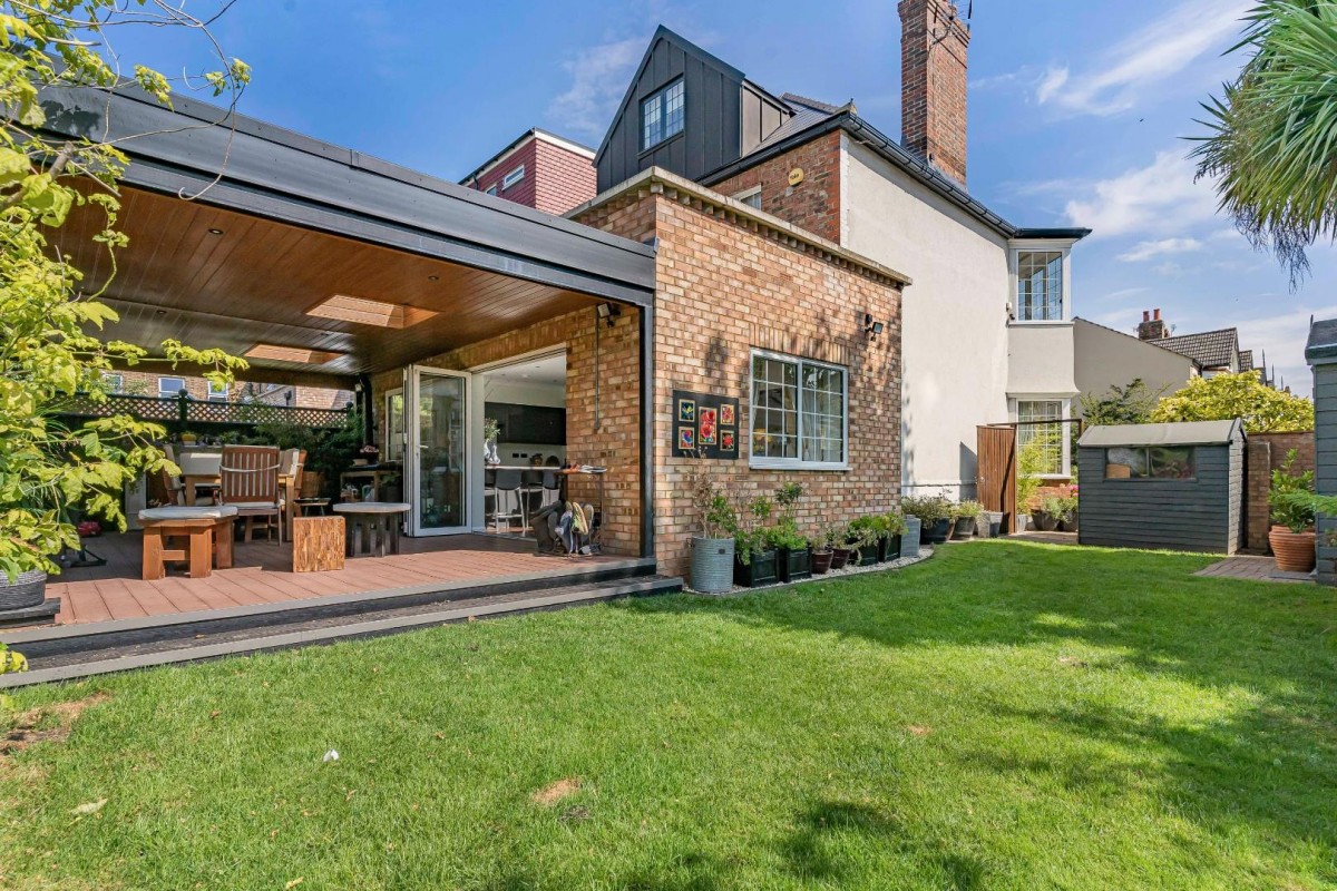 Elsinore Road, London