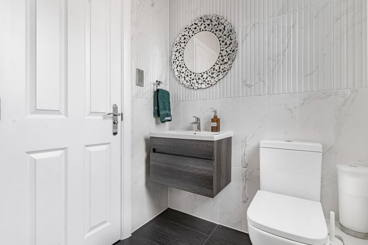 Elsinore Road, London