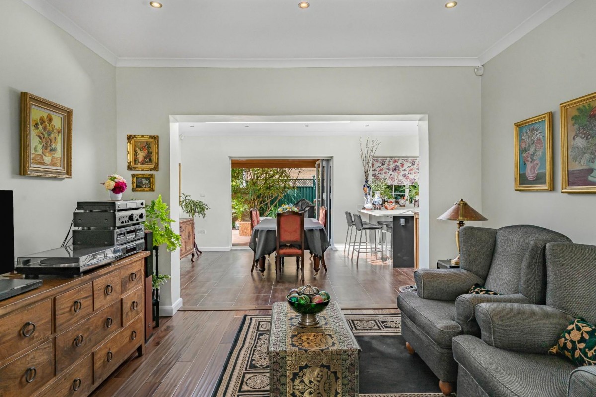 Elsinore Road, London