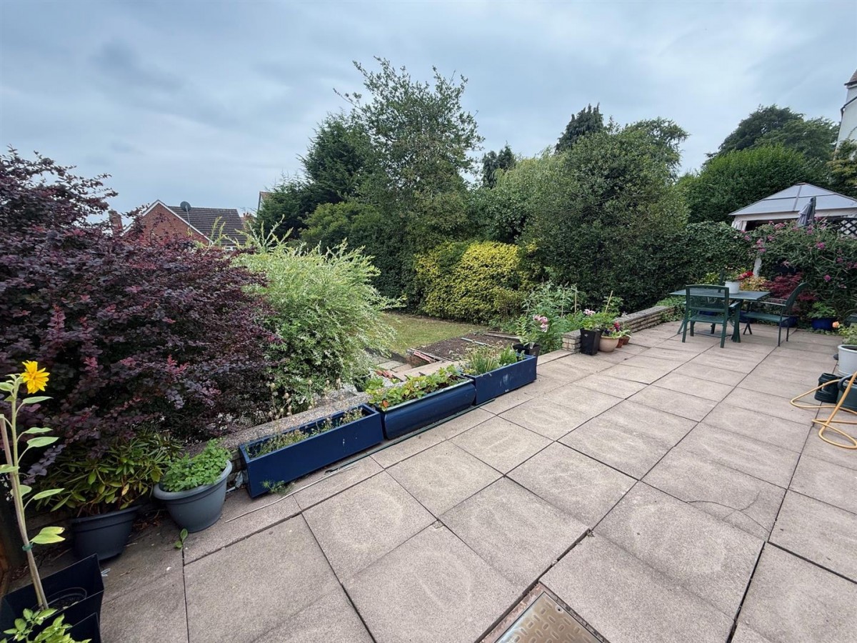 Parkfield Road, Stourbridge, DY8 1EY