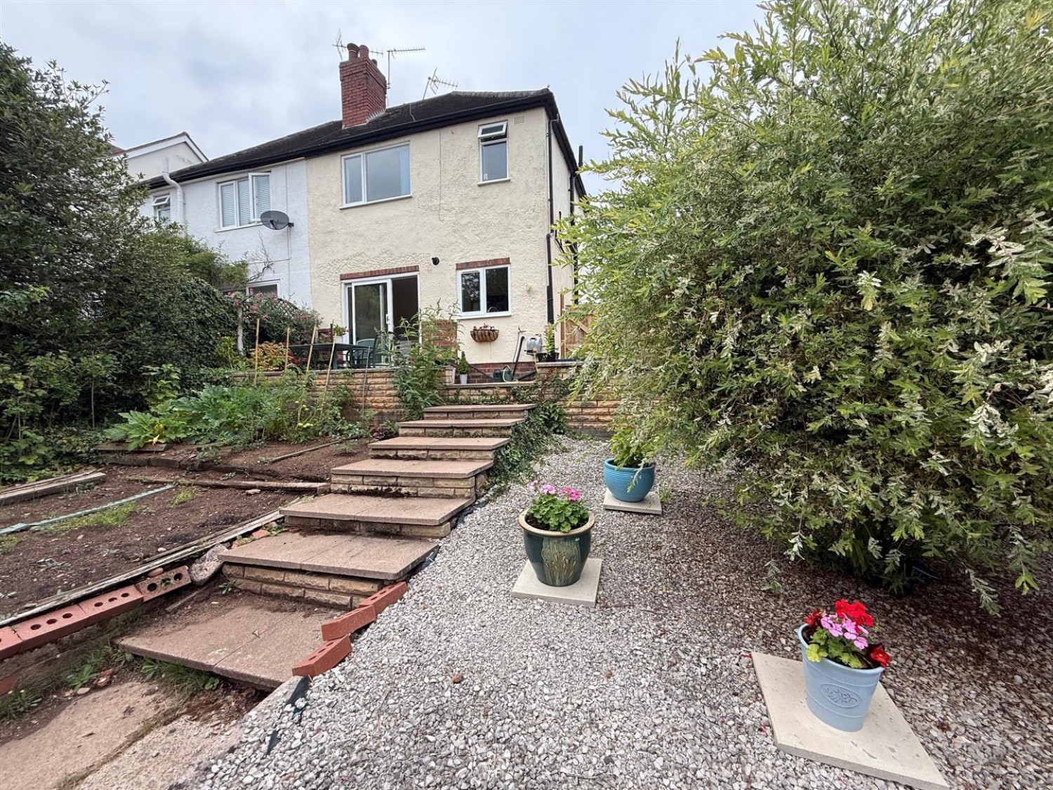 Parkfield Road, Stourbridge, DY8 1EY