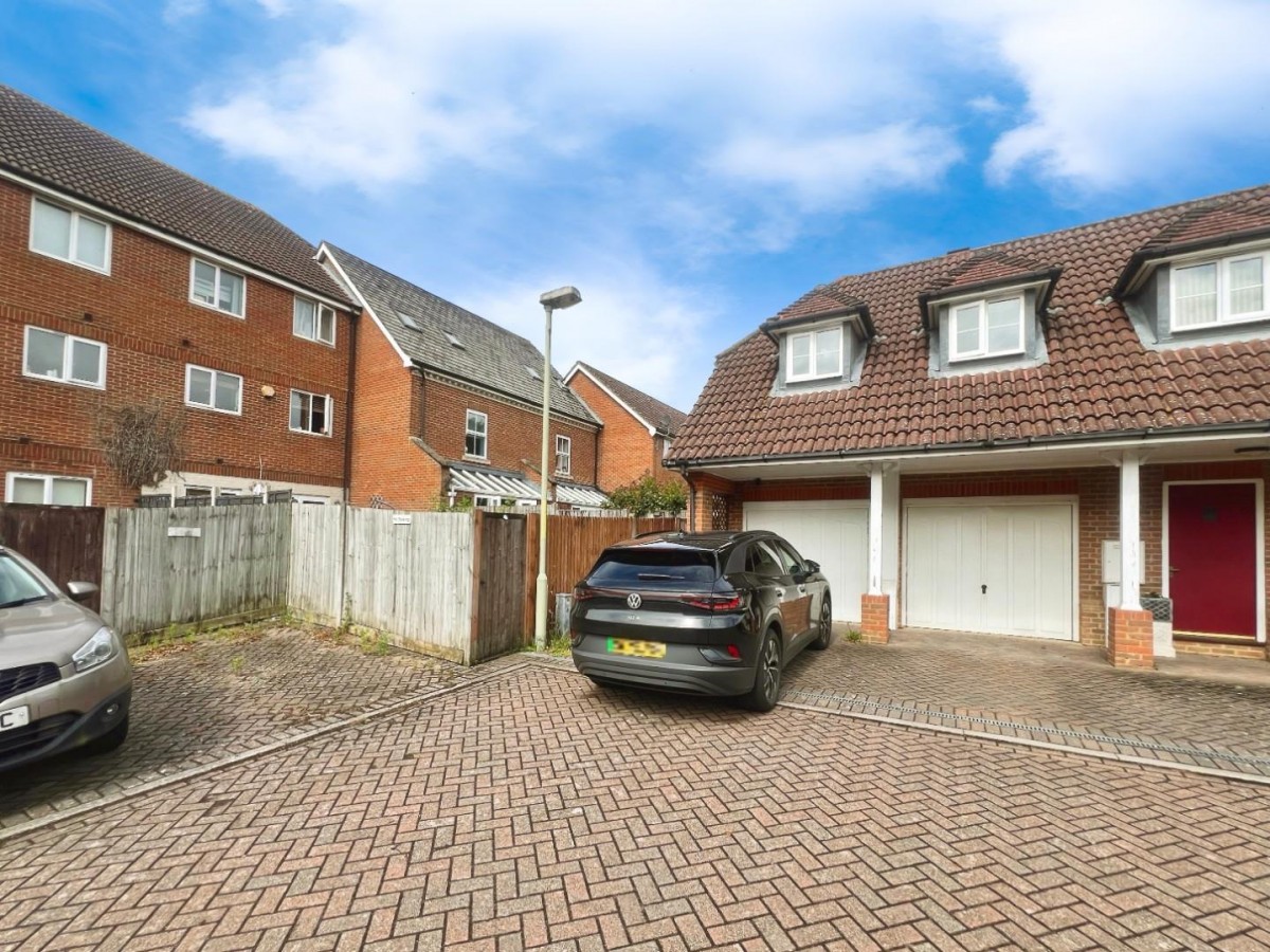 Hestia Way, Kingsnorth