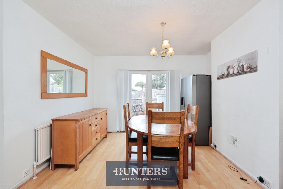 Curzon Avenue, Stanmore