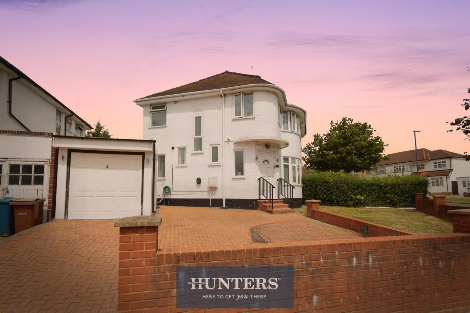 Curzon Avenue, Stanmore