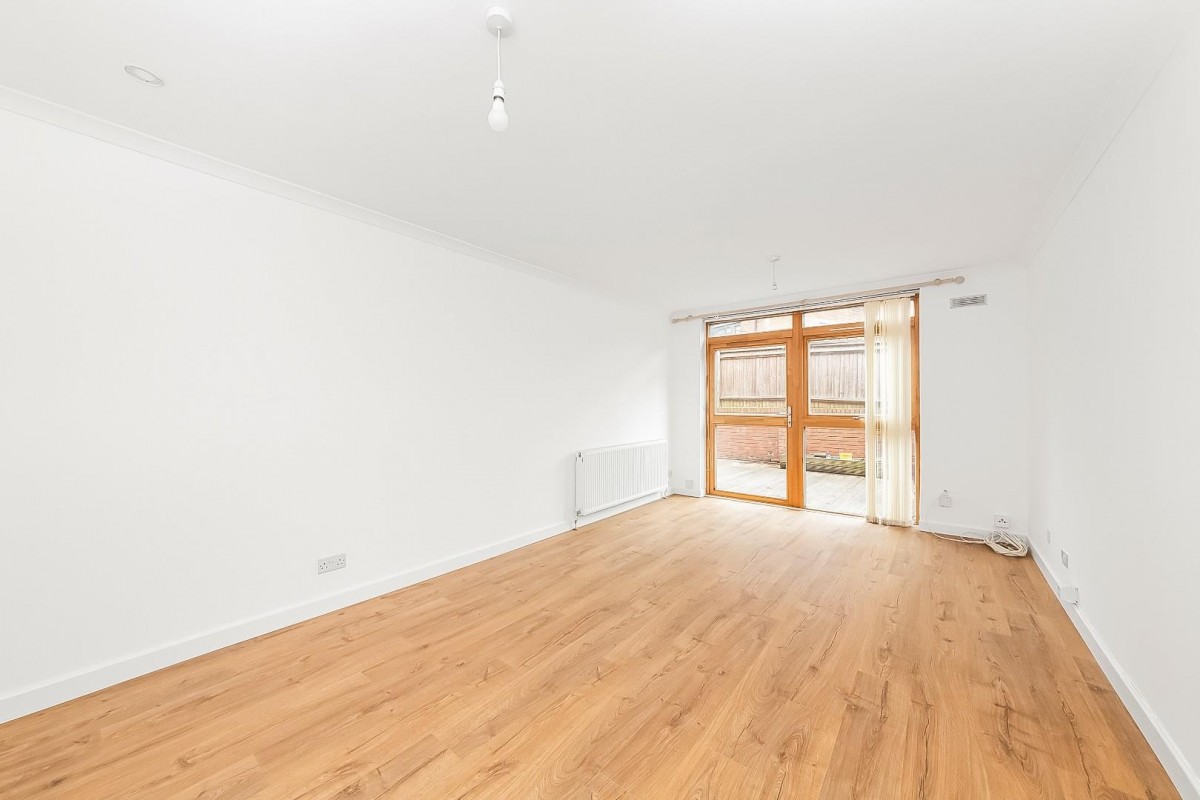 Stoneycroft Close, London