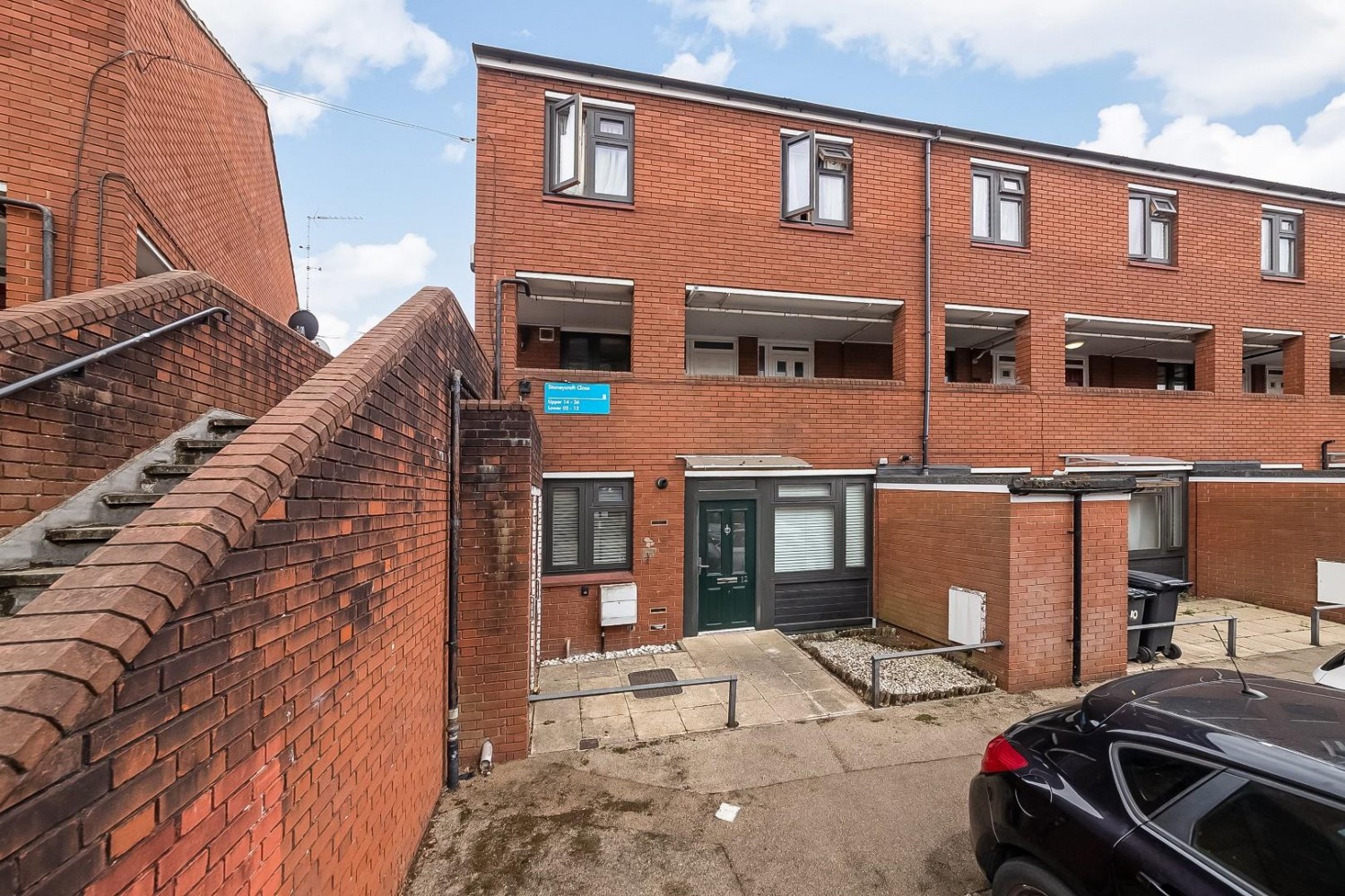 Stoneycroft Close, London