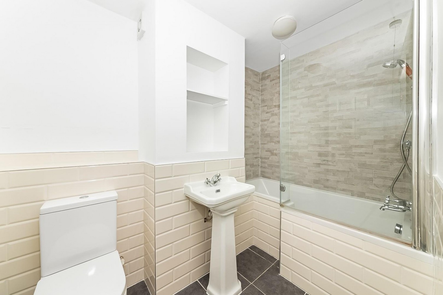 Stoneycroft Close, London