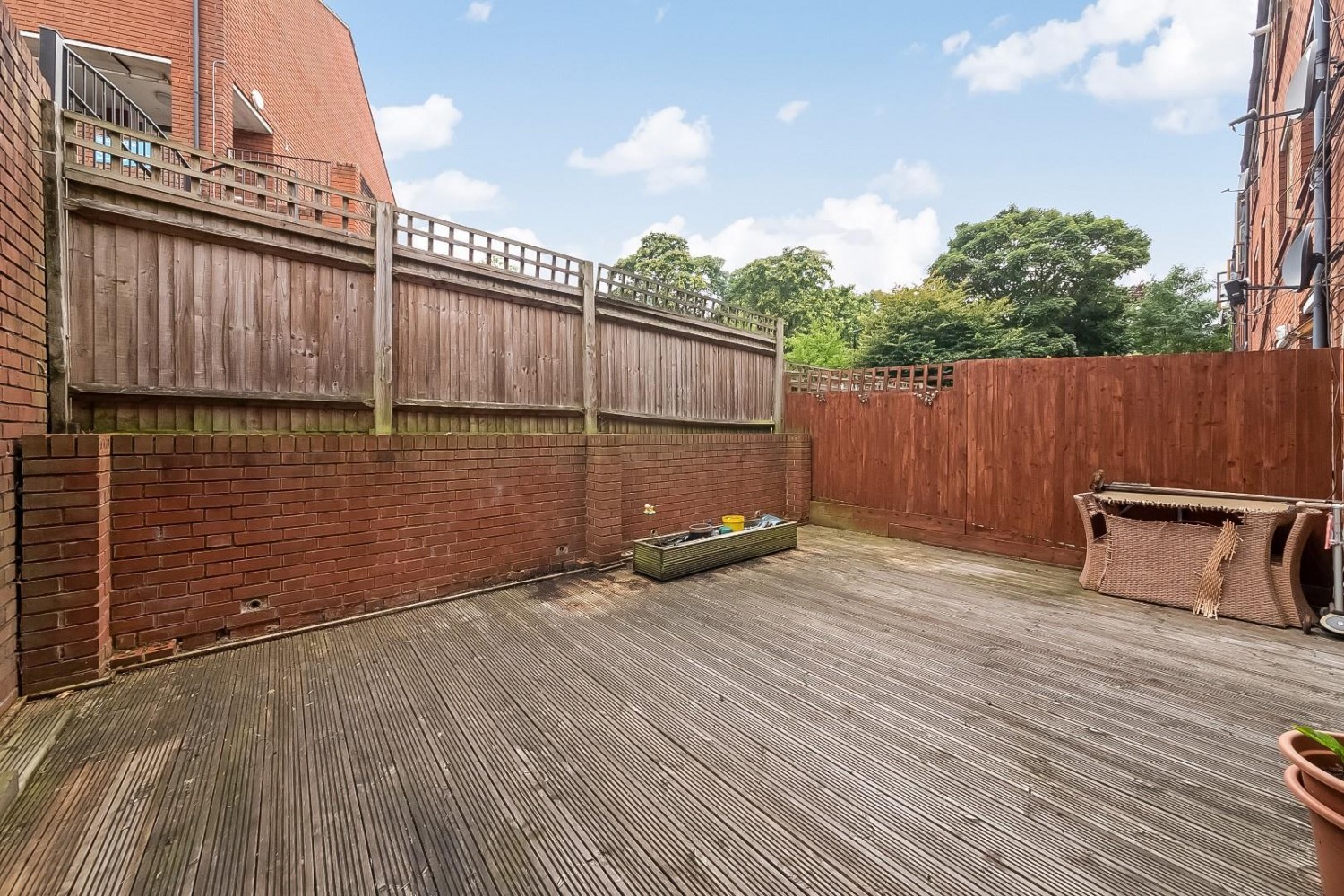 Stoneycroft Close, London