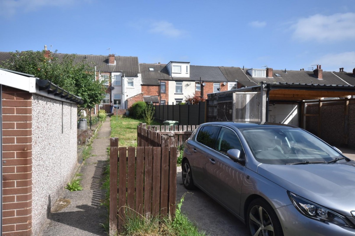 Devonshire Road North, New Whittington, Chesterfield, S43 2BL