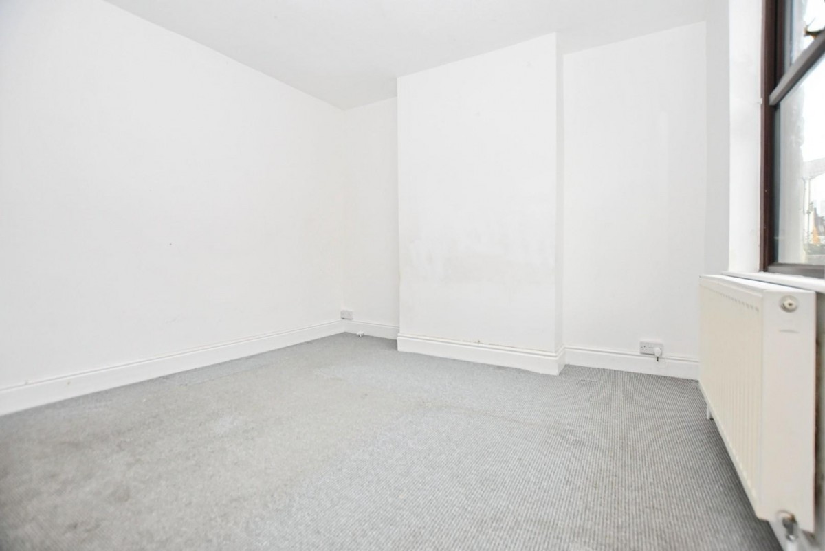 Devonshire Road North, New Whittington, Chesterfield, S43 2BL