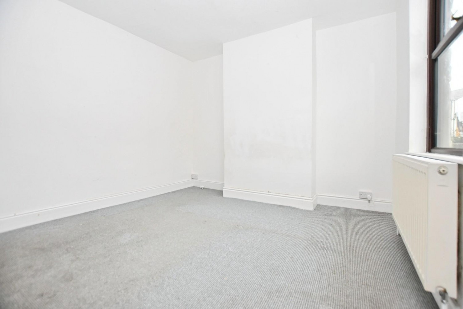 Devonshire Road North, New Whittington, Chesterfield, S43 2BL