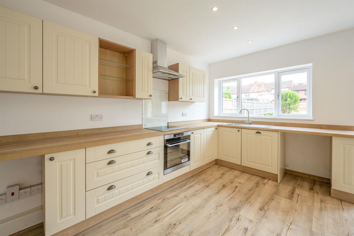 Poplar Road, Norton, Stourbridge, DY8 3BD