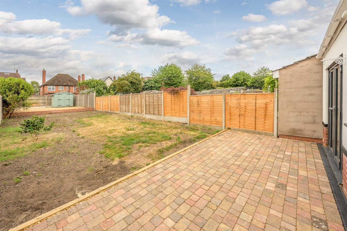 Poplar Road, Norton, Stourbridge, DY8 3BD