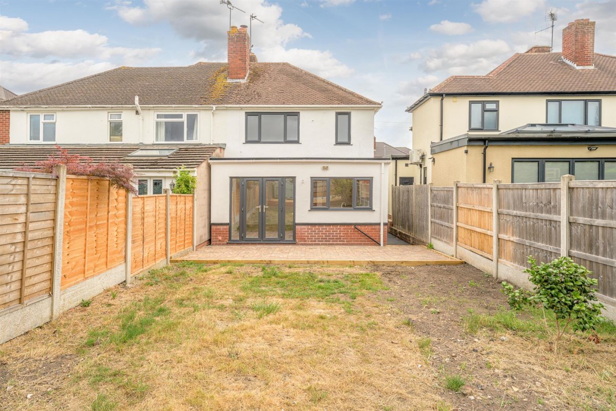 Poplar Road, Norton, Stourbridge, DY8 3BD