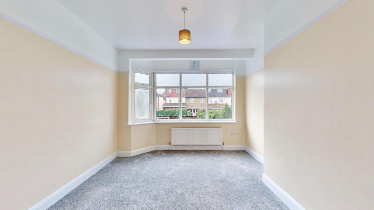 Adelaide Gardens, Chadwell Heath, RM6