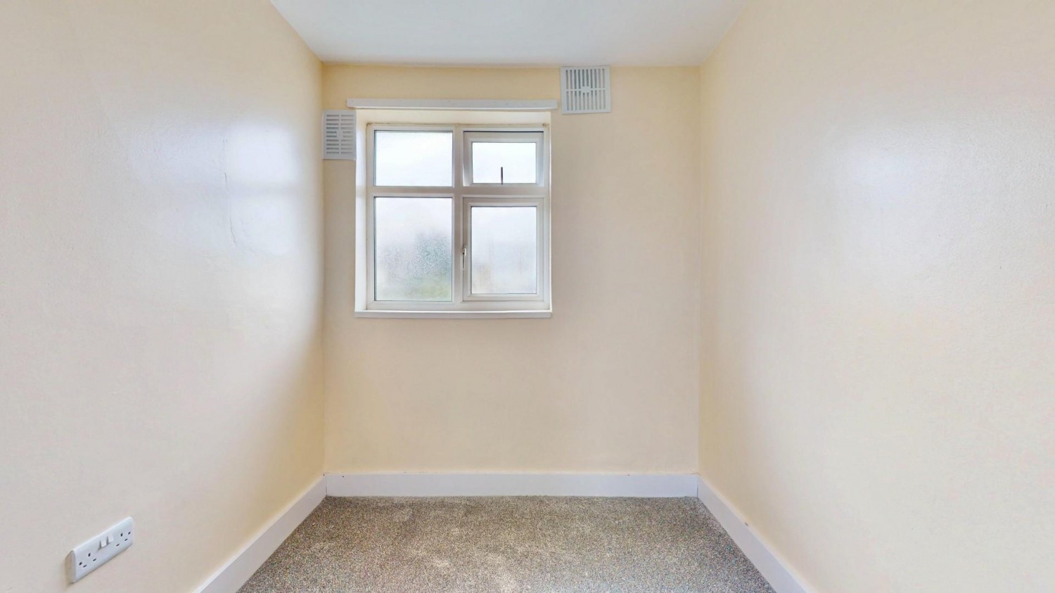 Adelaide Gardens, Chadwell Heath, RM6