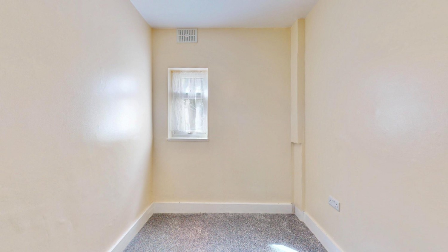 Adelaide Gardens, Chadwell Heath, RM6