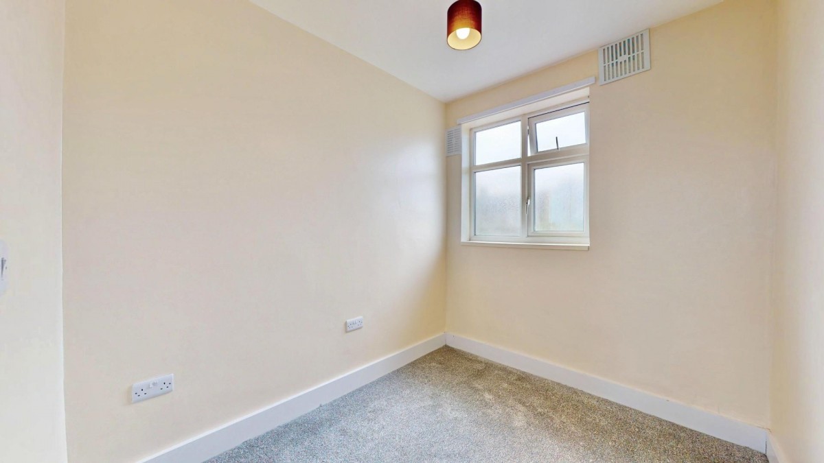 Adelaide Gardens, Chadwell Heath, RM6