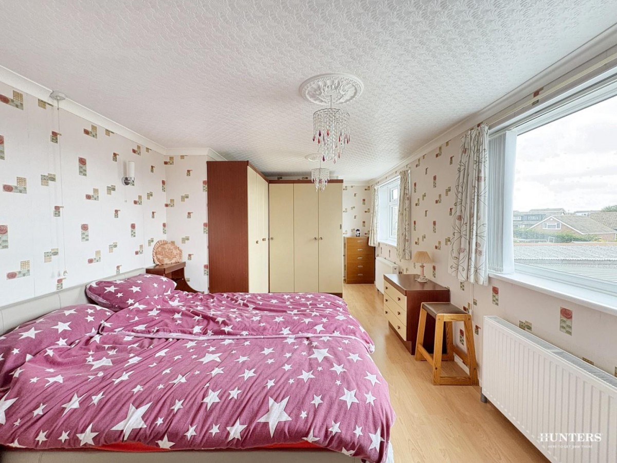 Moor Park Court, Dewsbury