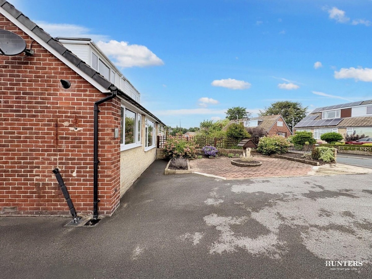 Moor Park Court, Dewsbury