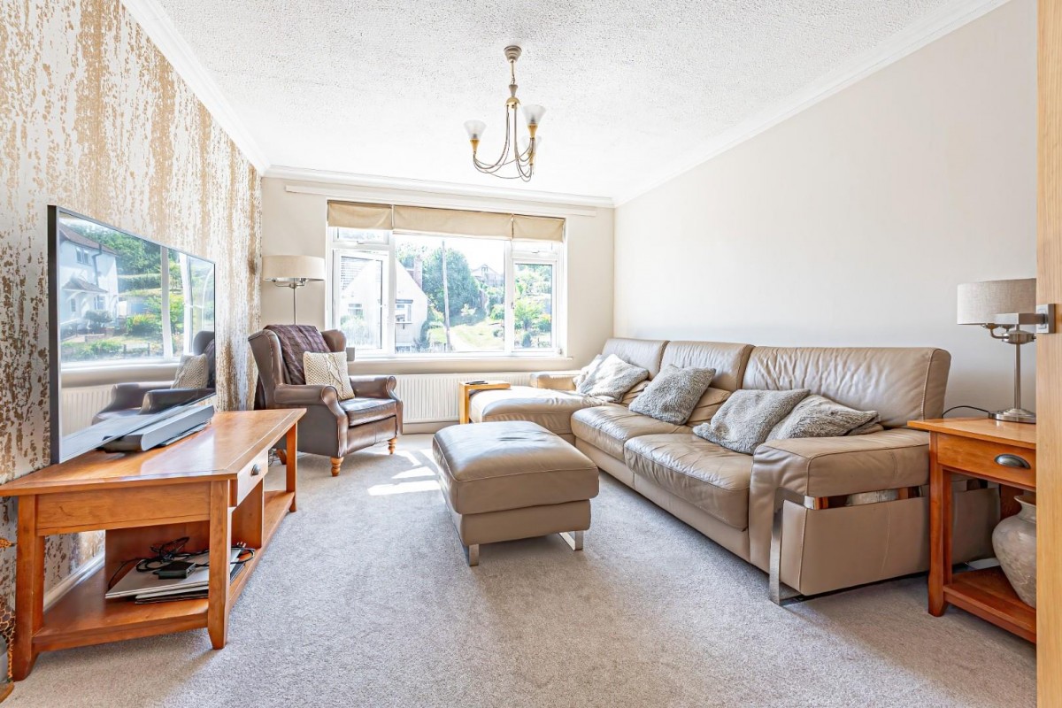 West Valley Road, Apsley