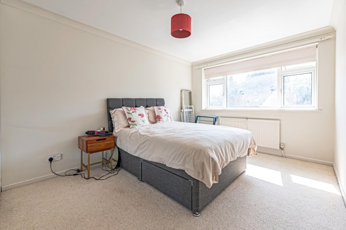 West Valley Road, Apsley