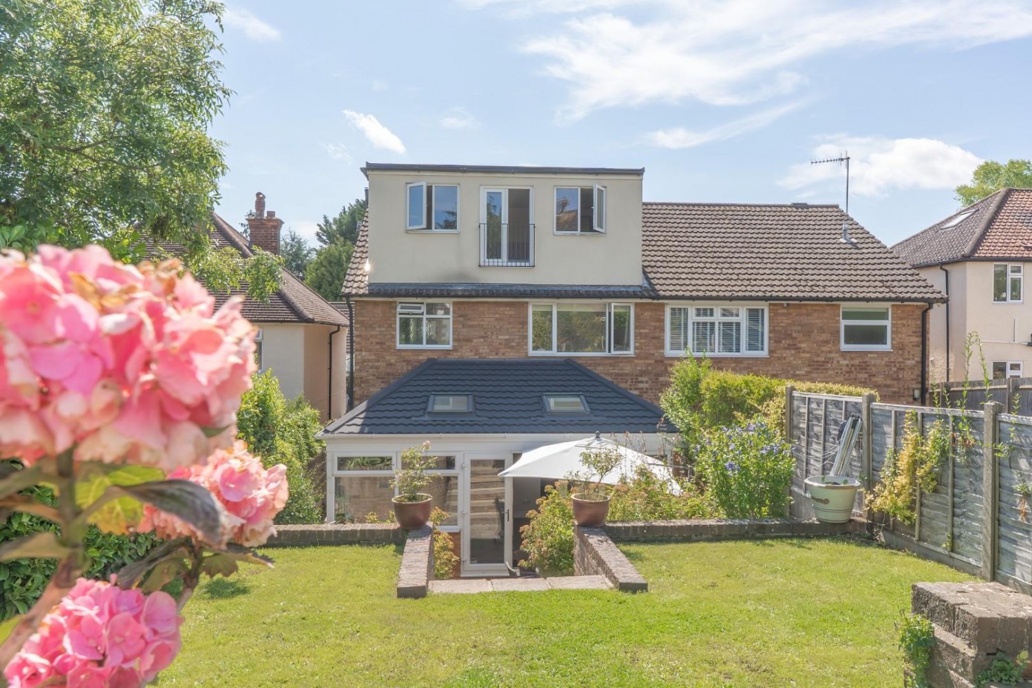 West Valley Road, Apsley