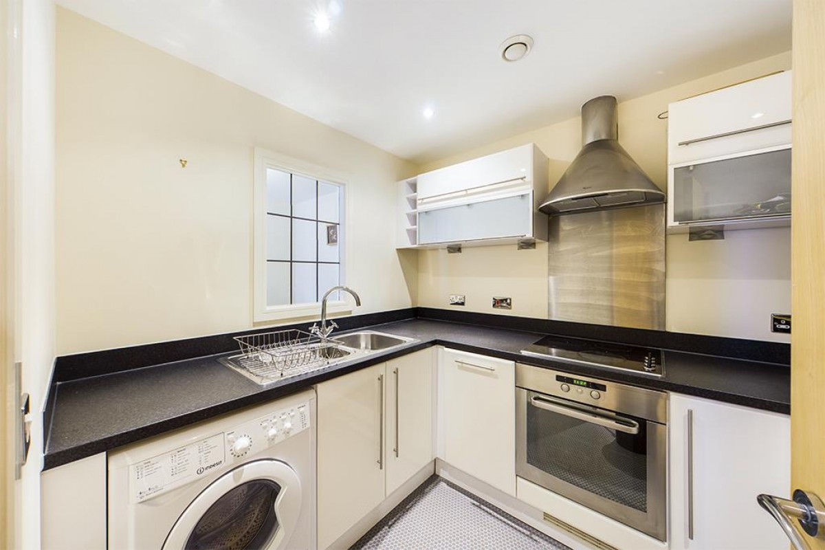 Oceana Boulevard, Orchard Place, Southampton