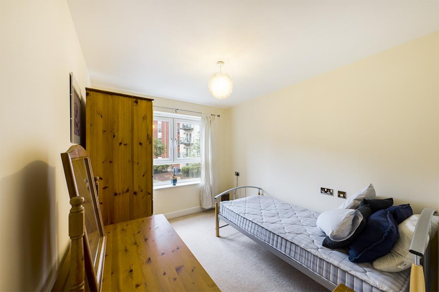 Oceana Boulevard, Orchard Place, Southampton