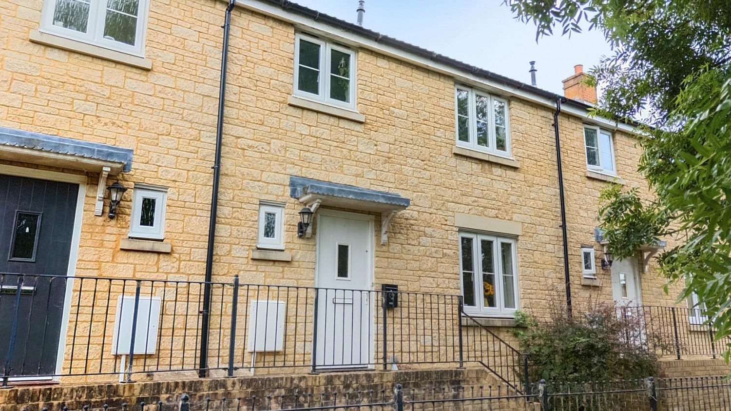 Streamside Walk, Milborne Port