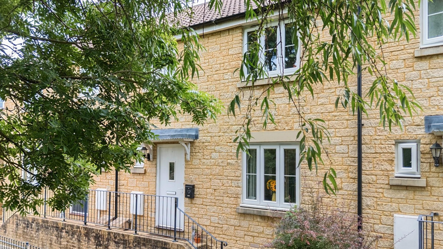 Streamside Walk, Milborne Port