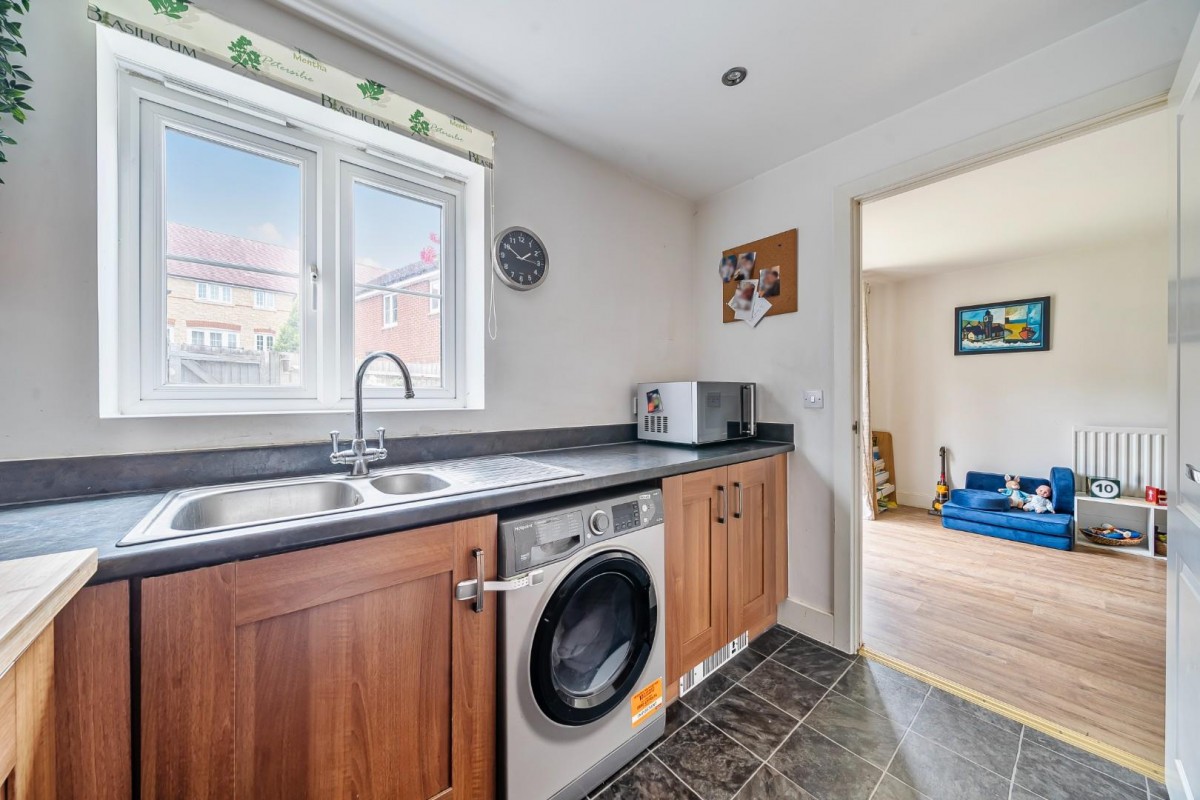 Streamside Walk, Milborne Port