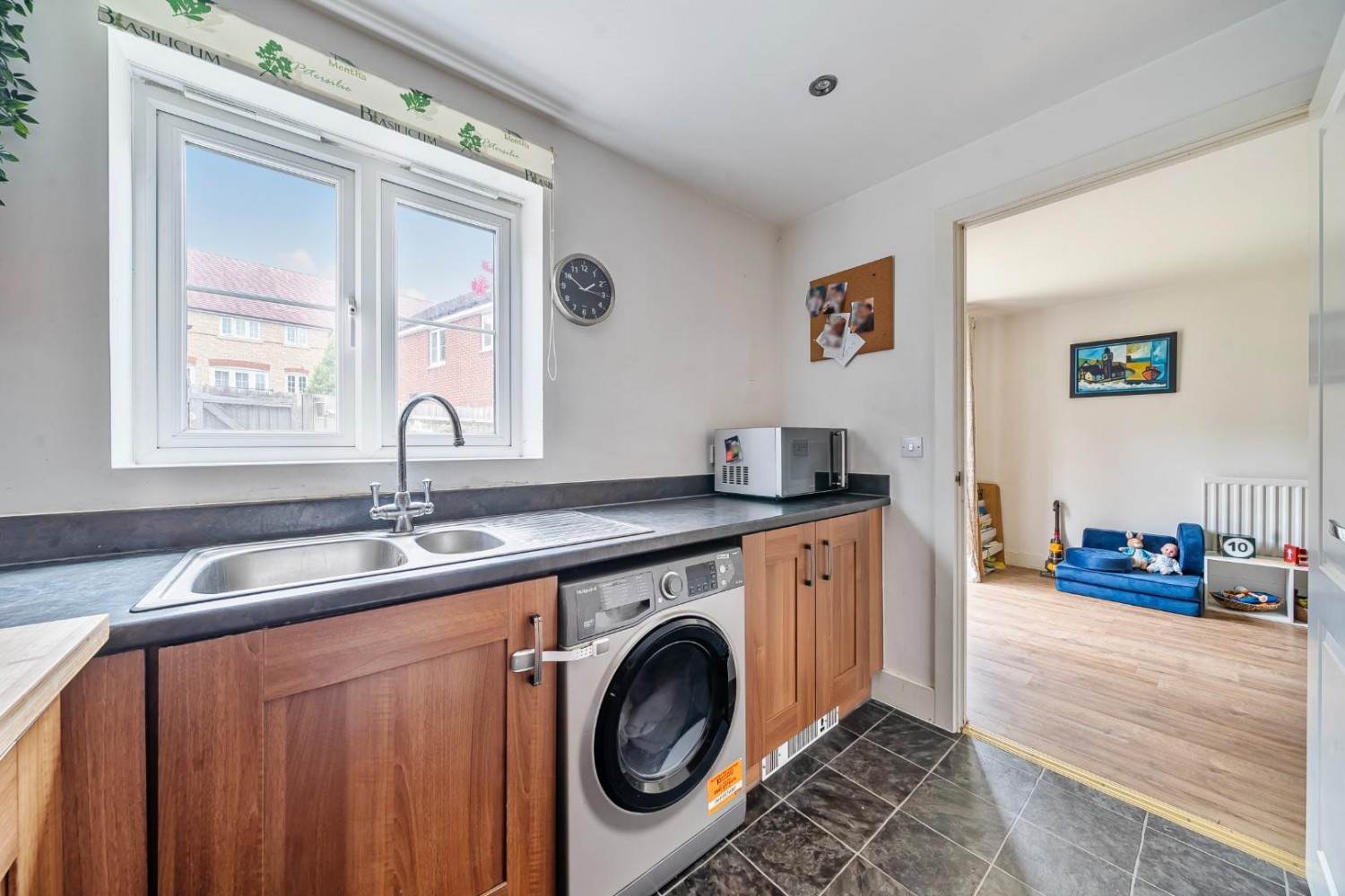 Streamside Walk, Milborne Port