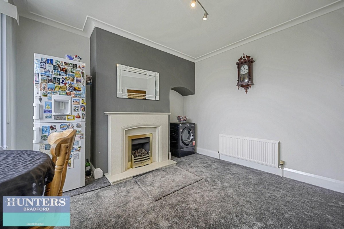 Briggs Avenue Bradford, West Yorkshire, BD6 3AY