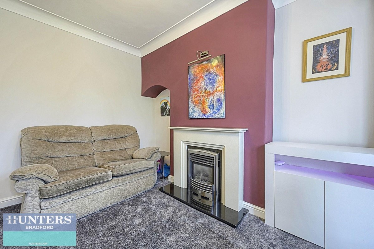 Briggs Avenue Bradford, West Yorkshire, BD6 3AY