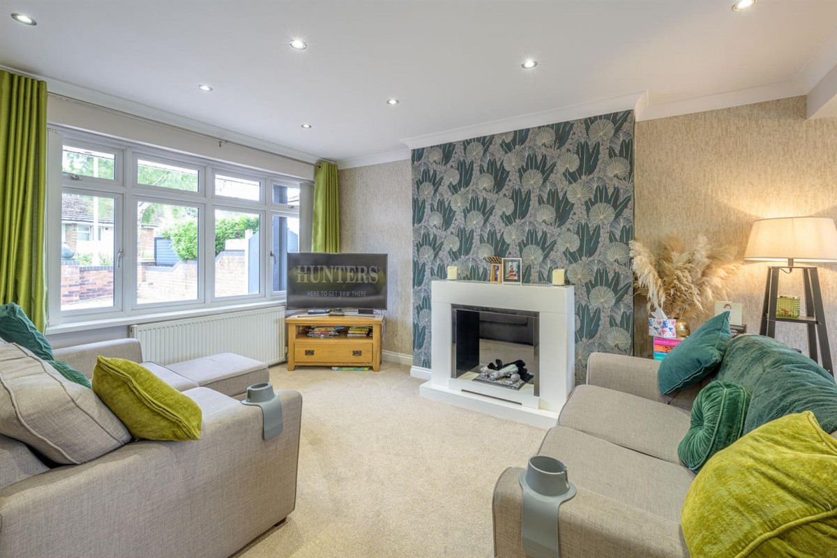 Hopyard Lane, Lower Gornal, DY3 2XG