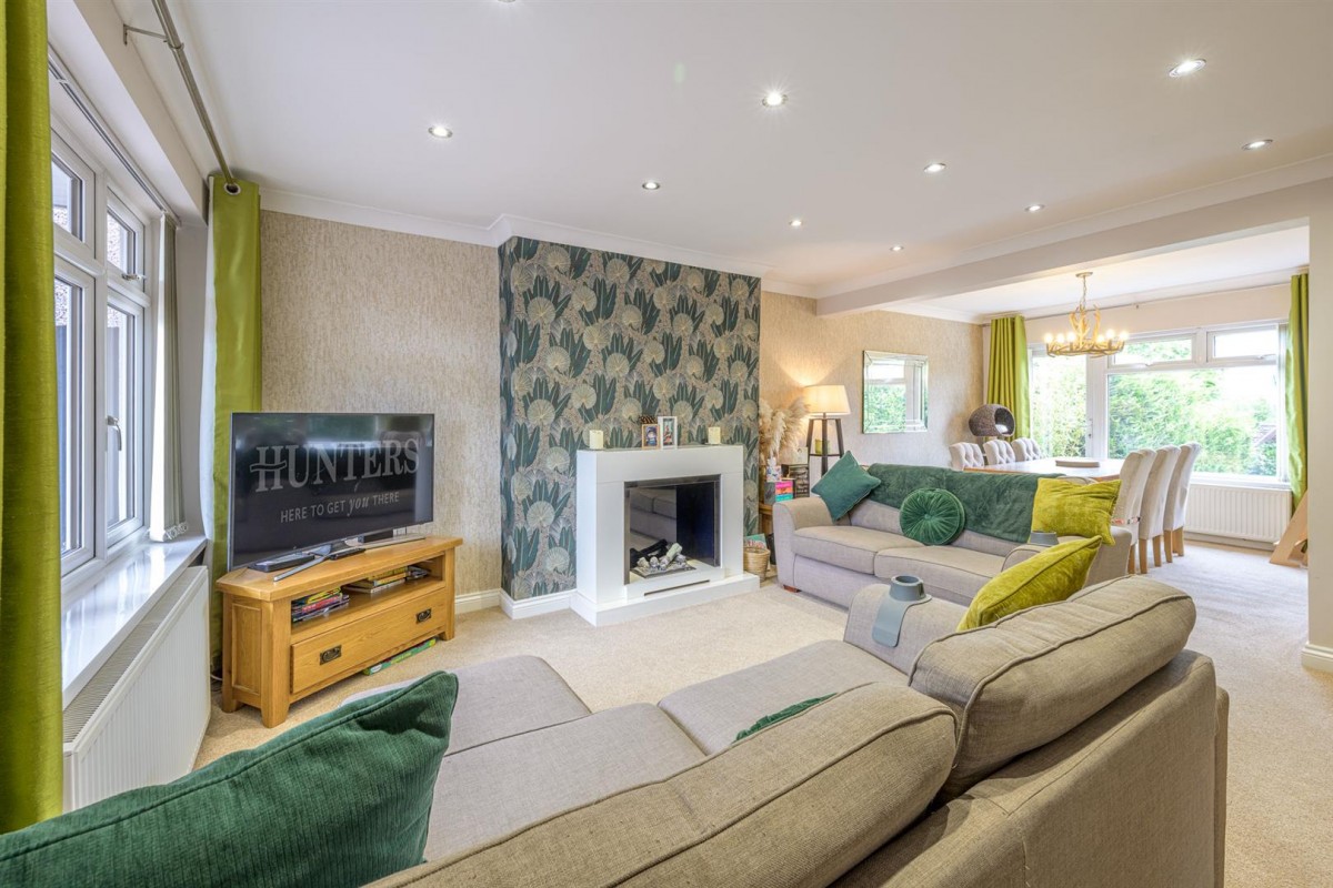 Hopyard Lane, Lower Gornal, DY3 2XG